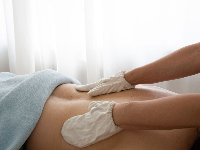 Pindaswed-Kräuterstempelmassage